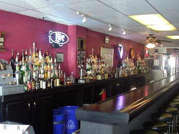 Learn behind an actual bar at the National Bartenders School of Woodbridge, New Jersey!